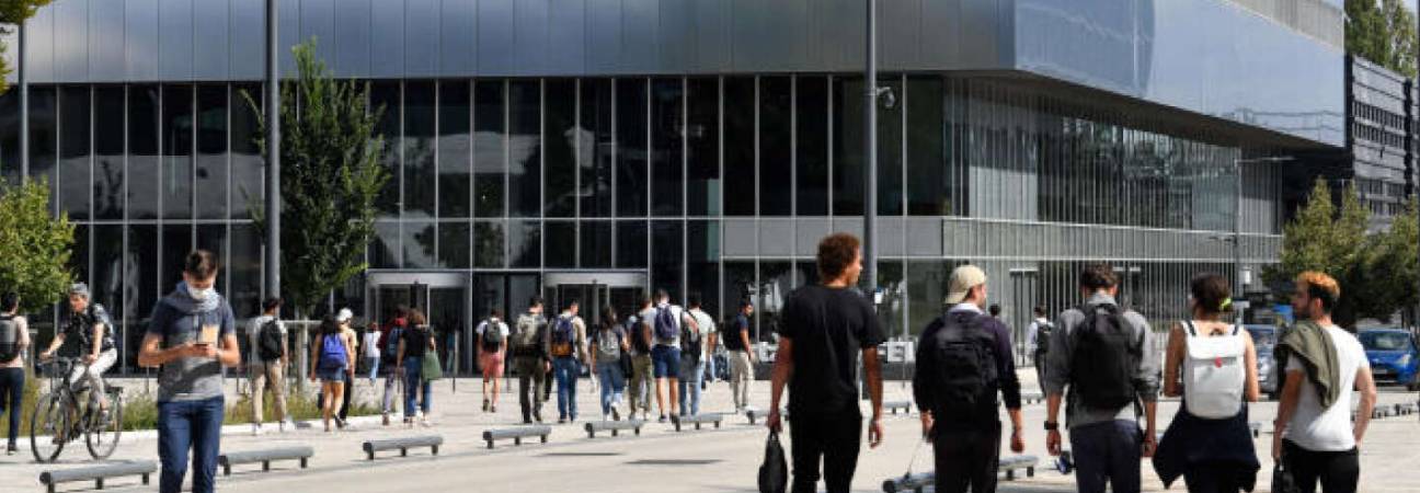 universite paris saclay 12 mondial