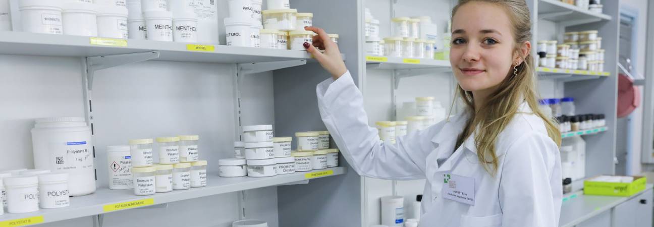 etudiant pharmacie