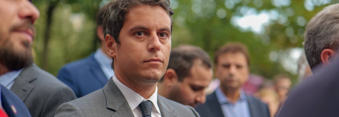 gabriel attal farce