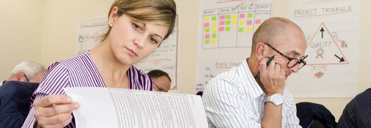 travailler assurance etudes