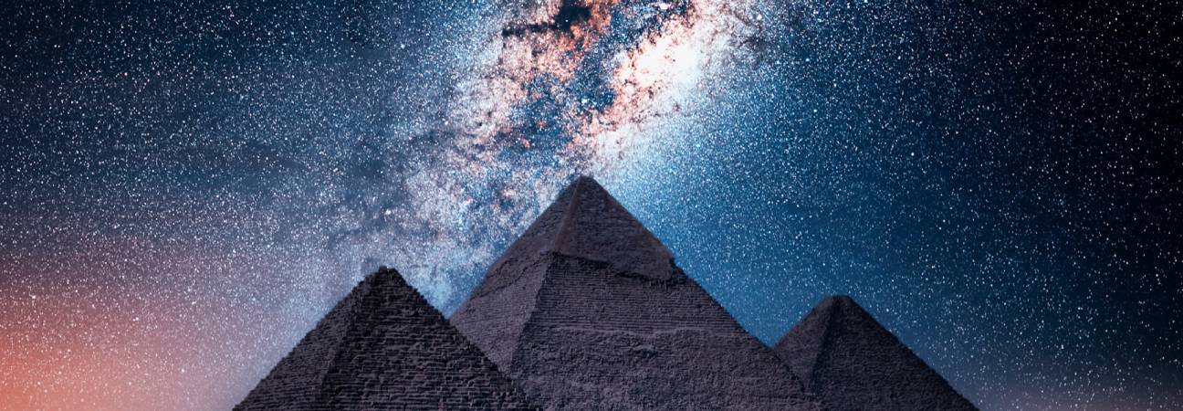 pyramides etoiles