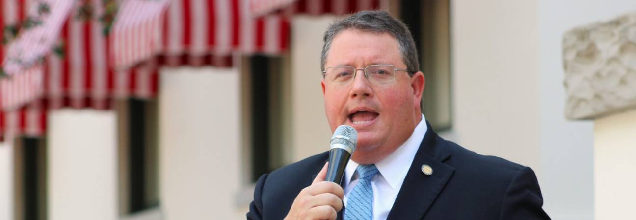 randy fine drapeau lgbtq