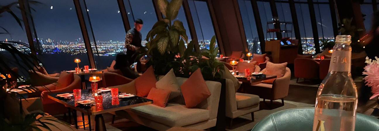 dubai restaurant burqa