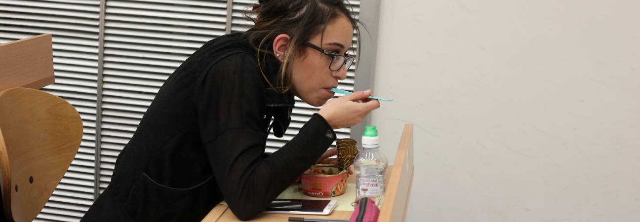 etudiants repas midi