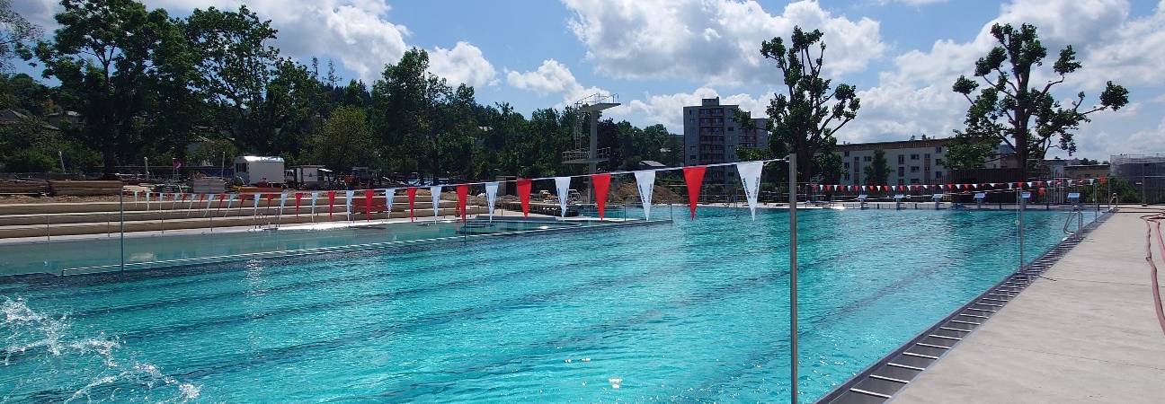 piscine chauds de fonds