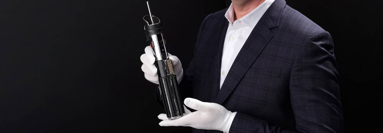 sabre laser dark vador enchère