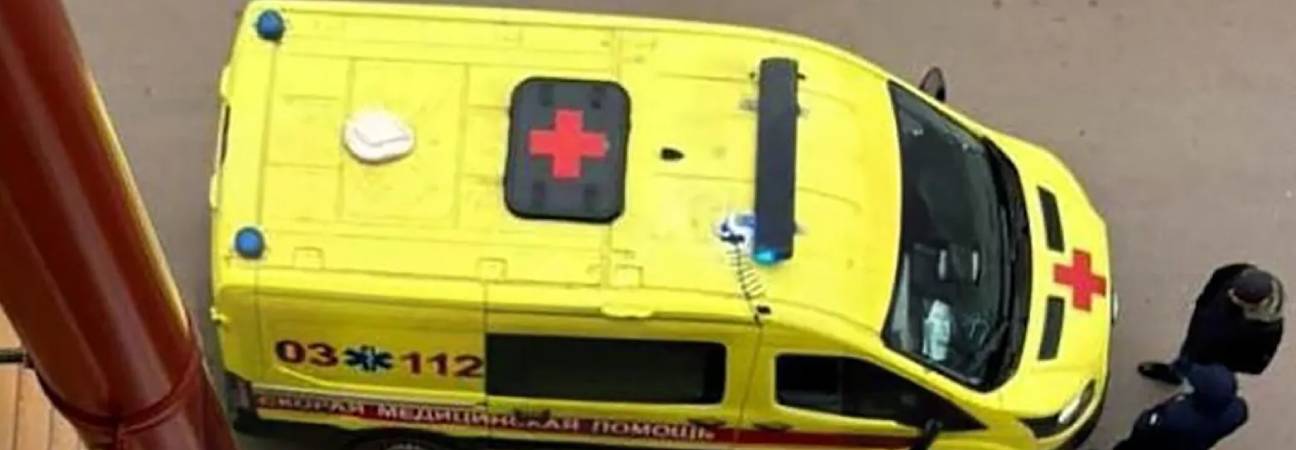 russie fillette fenetre