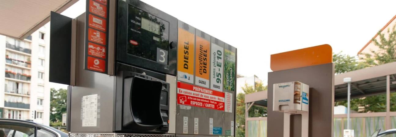 essence Etat prix à la pompe