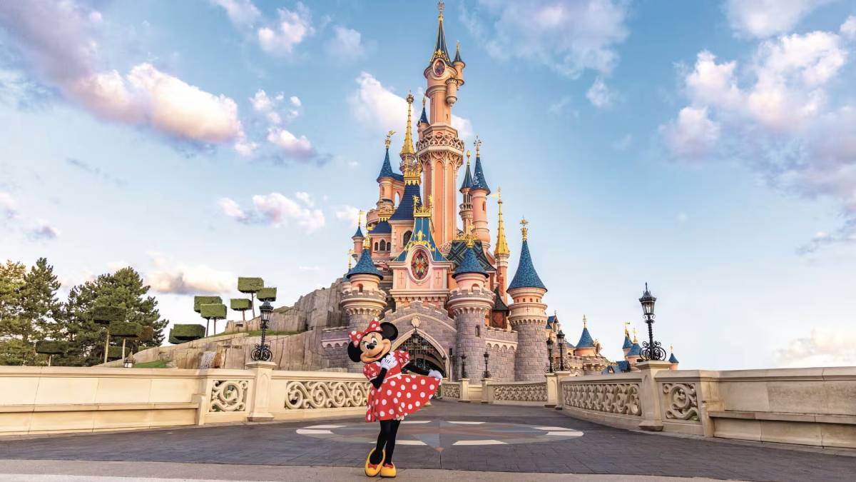 disneyland paris 2028