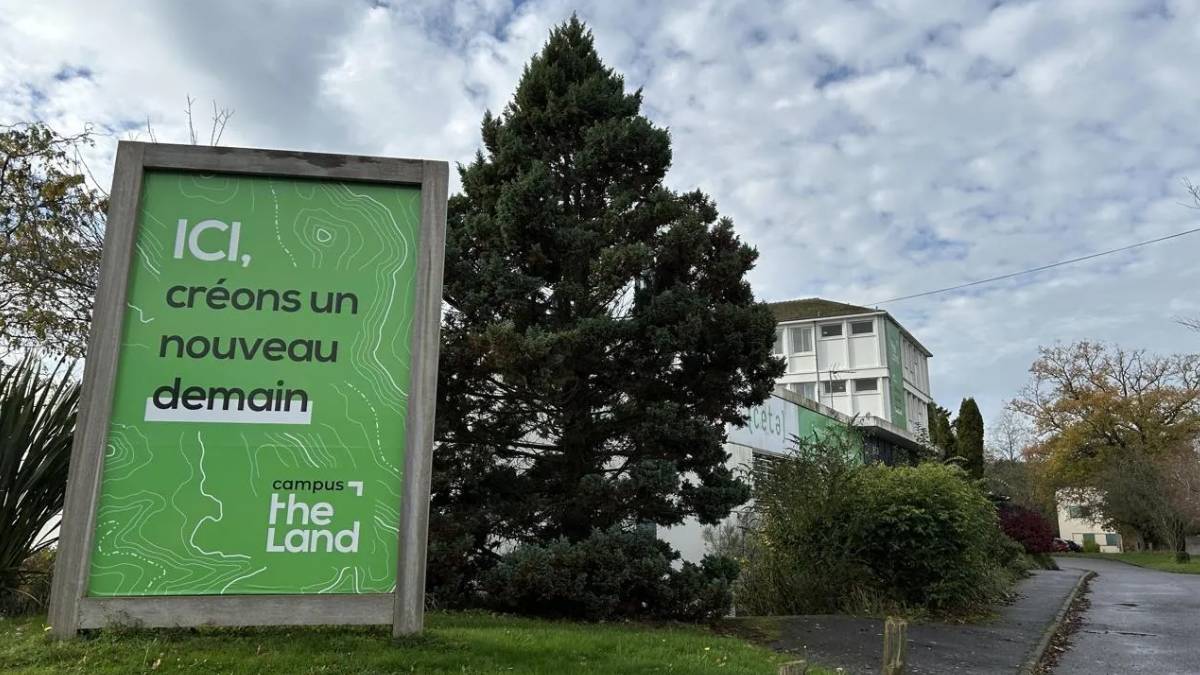 campus the land